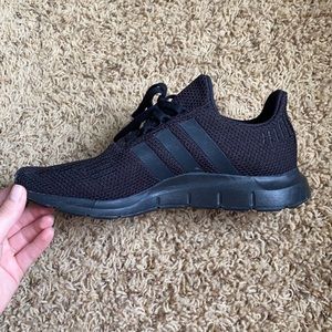 Black Adidas Tennis Shoes